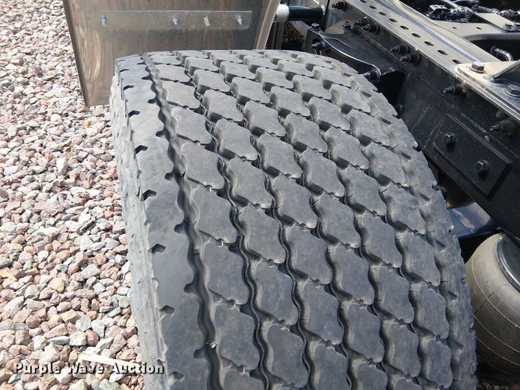 image for item YA1228 2024 Peterbilt 567 semi truck