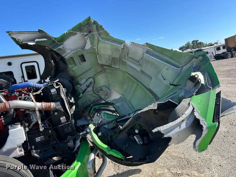 image for item YA1232 2024 Kenworth T680 semi truck