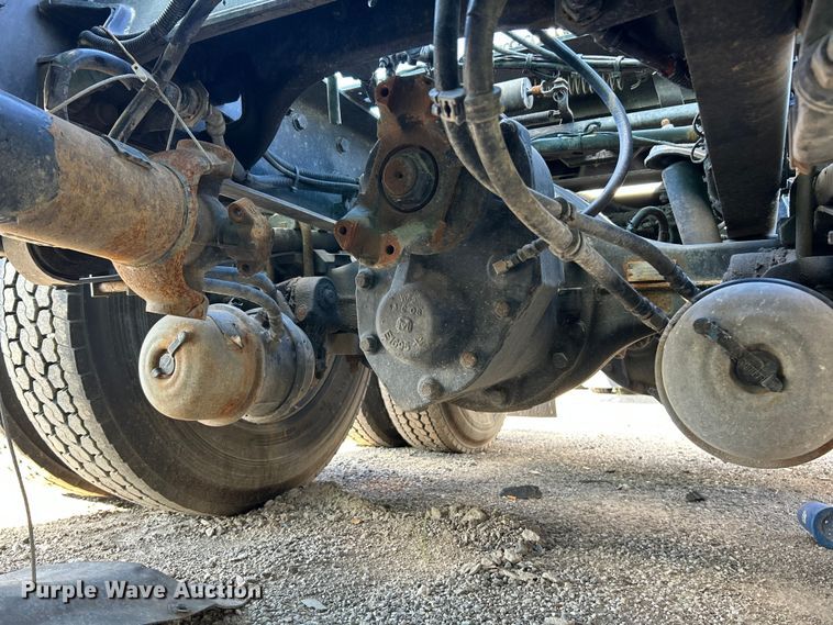 image for item YA1232 2024 Kenworth T680 semi truck