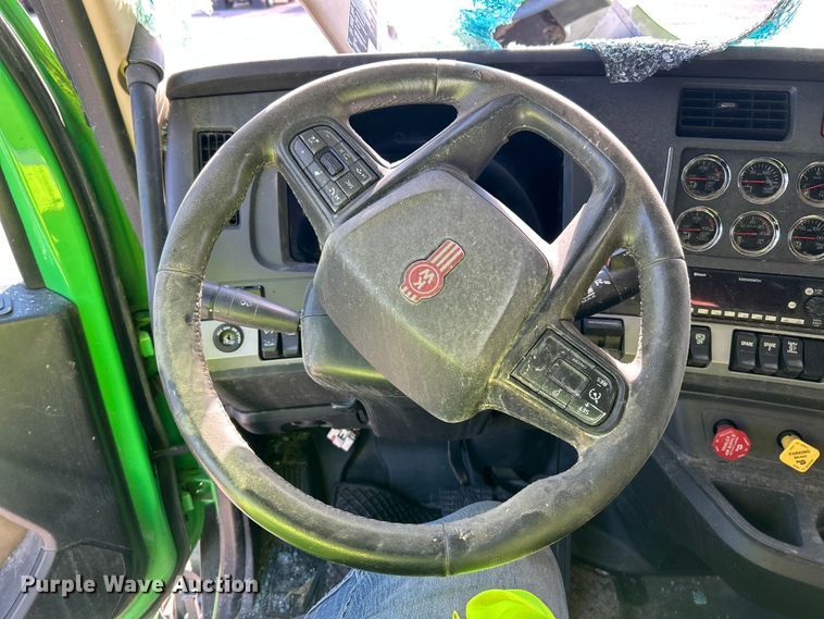 image for item YA1232 2024 Kenworth T680 semi truck