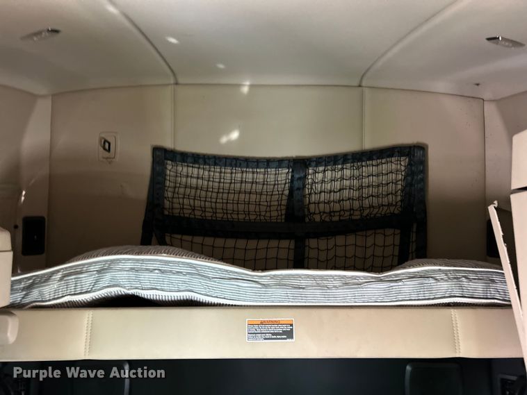 image for item YA1232 2024 Kenworth T680 semi truck