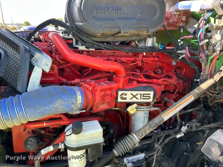 image for item YA1232 2024 Kenworth T680 semi truck