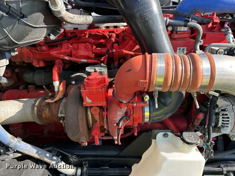 image for item YA1232 2024 Kenworth T680 semi truck