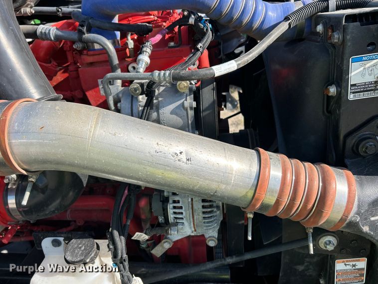 image for item YA1232 2024 Kenworth T680 semi truck