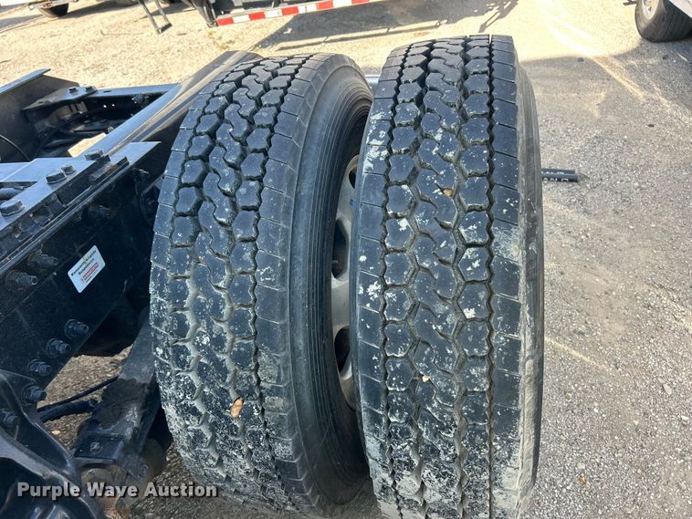 image for item YA1232 2024 Kenworth T680 semi truck