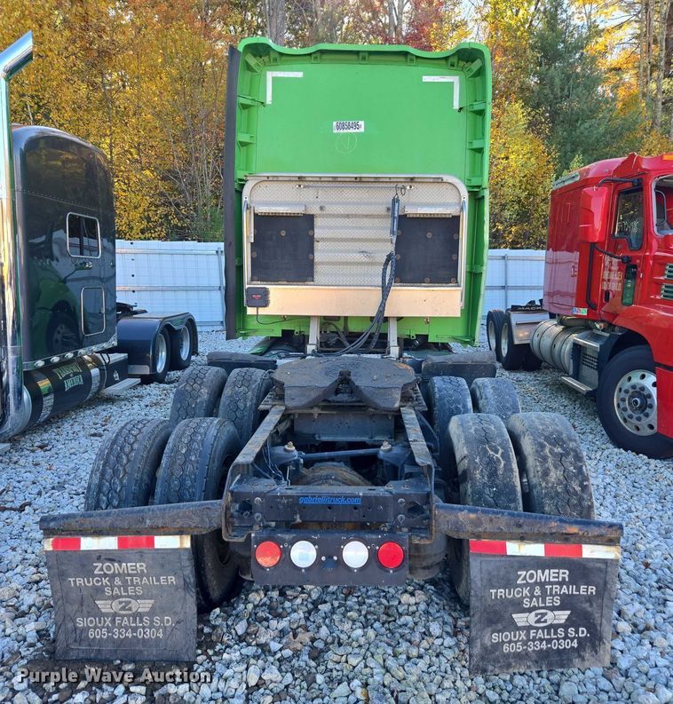 image for item YA1250 2015 Kenworth T680 semi truck