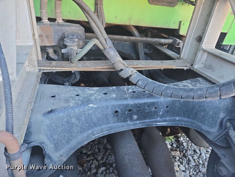 image for item YA1250 2015 Kenworth T680 semi truck