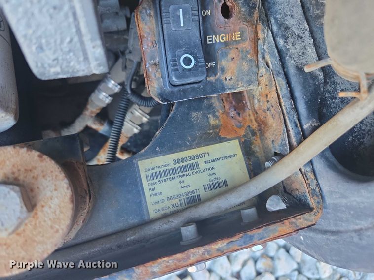 image for item YA1250 2015 Kenworth T680 semi truck