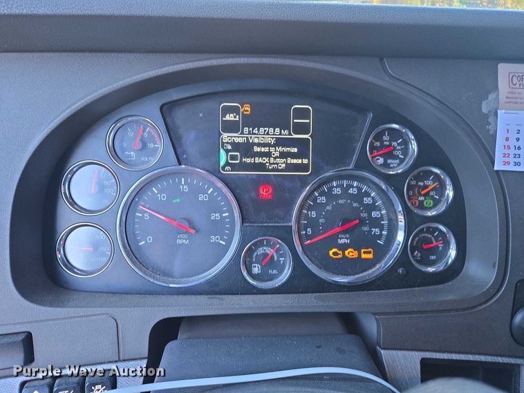 image for item YA1250 2015 Kenworth T680 semi truck