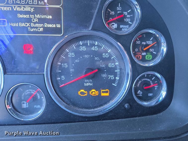 image for item YA1250 2015 Kenworth T680 semi truck