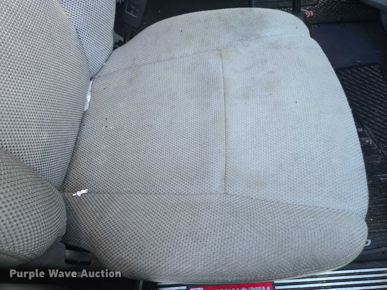 image for item YA1250 2015 Kenworth T680 semi truck