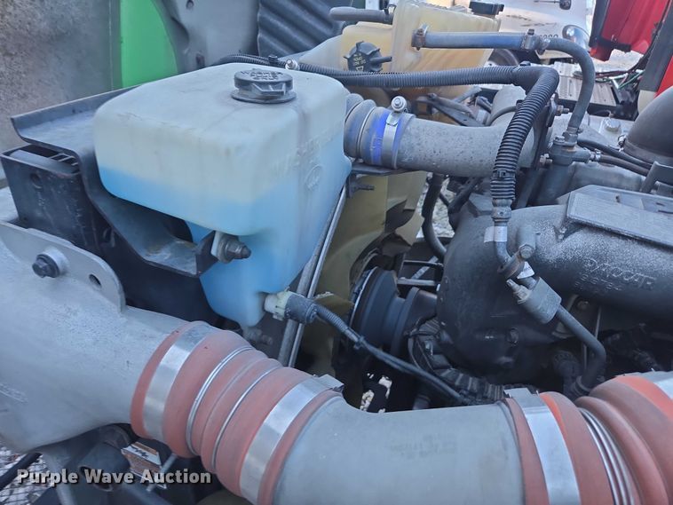 image for item YA1250 2015 Kenworth T680 semi truck