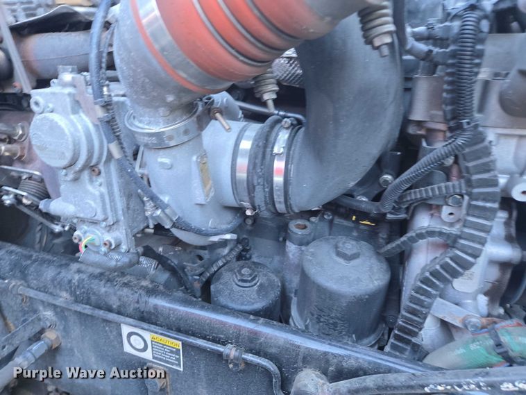 image for item YA1250 2015 Kenworth T680 semi truck