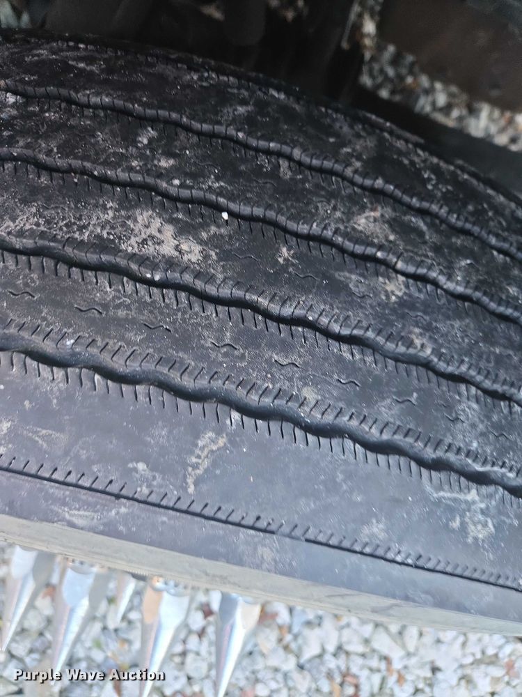 image for item YA1250 2015 Kenworth T680 semi truck