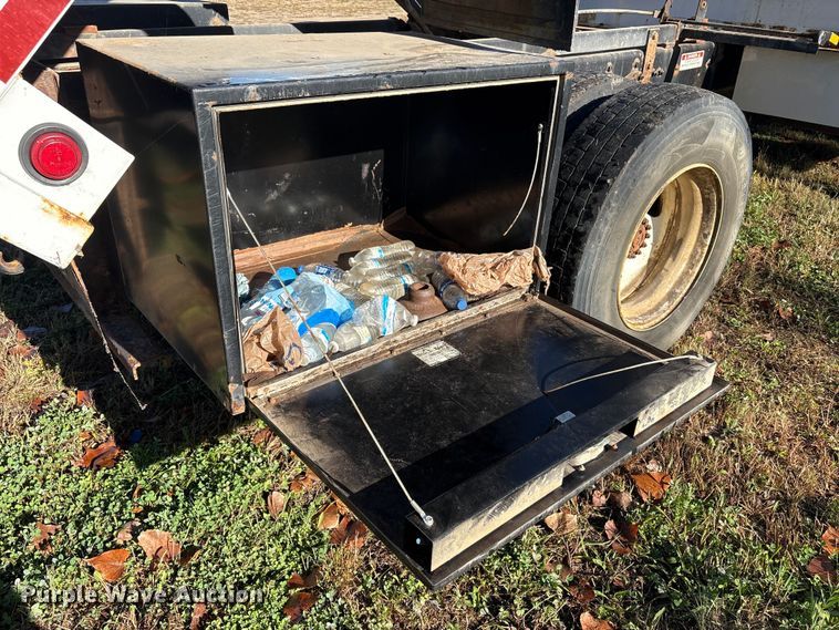 image for item YA1257 2016 Freightliner Business Class M2 forestry bucket truck