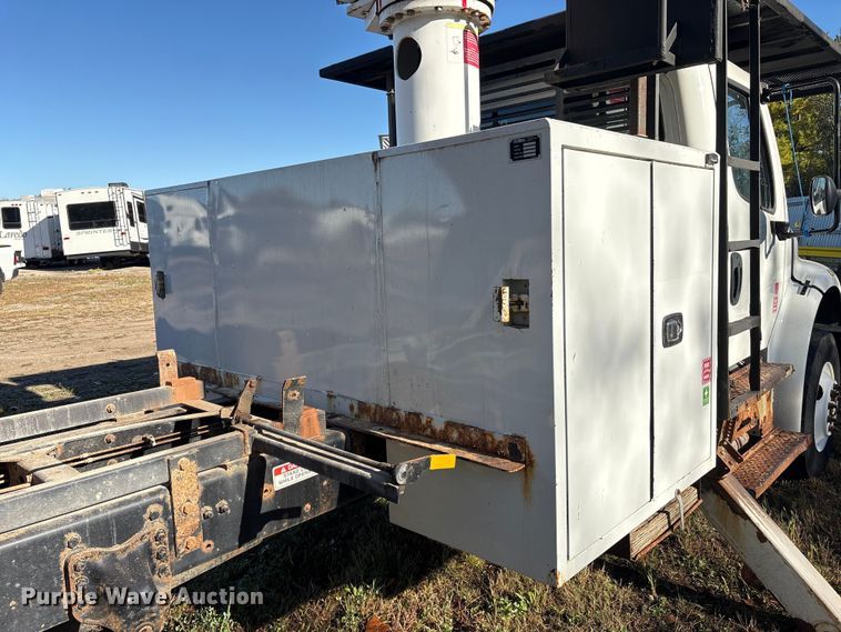 image for item YA1257 2016 Freightliner Business Class M2 forestry bucket truck