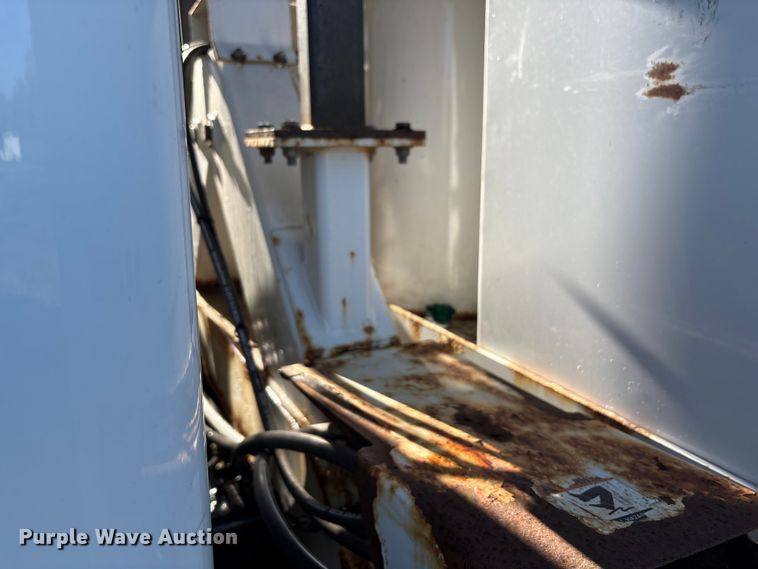 image for item YA1257 2016 Freightliner Business Class M2 forestry bucket truck