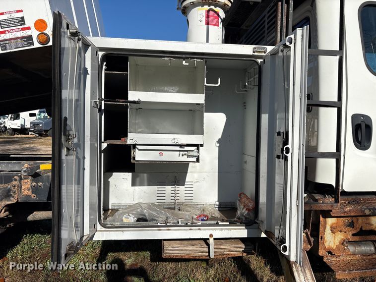 image for item YA1257 2016 Freightliner Business Class M2 forestry bucket truck