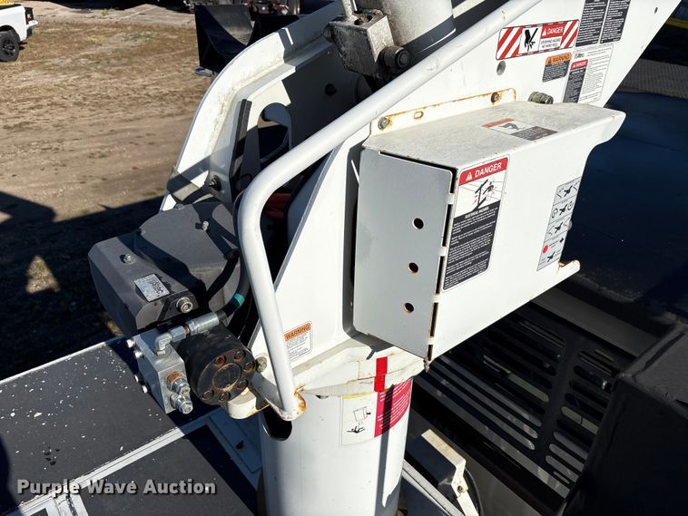 image for item YA1257 2016 Freightliner Business Class M2 forestry bucket truck