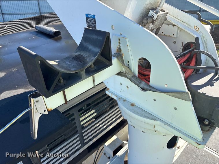 image for item YA1257 2016 Freightliner Business Class M2 forestry bucket truck