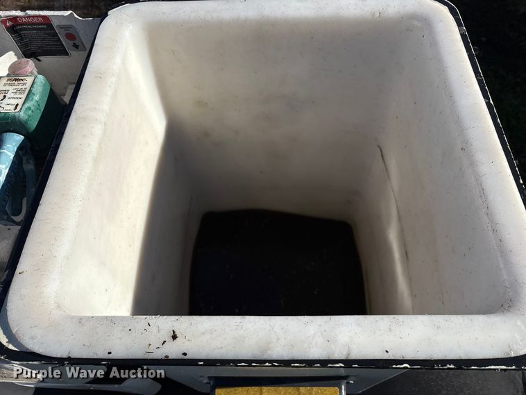 image for item YA1257 2016 Freightliner Business Class M2 forestry bucket truck