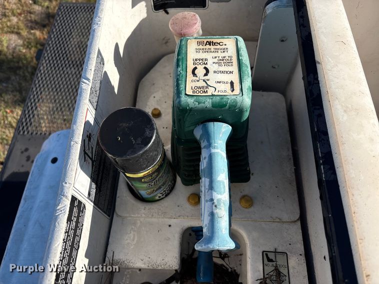 image for item YA1257 2016 Freightliner Business Class M2 forestry bucket truck