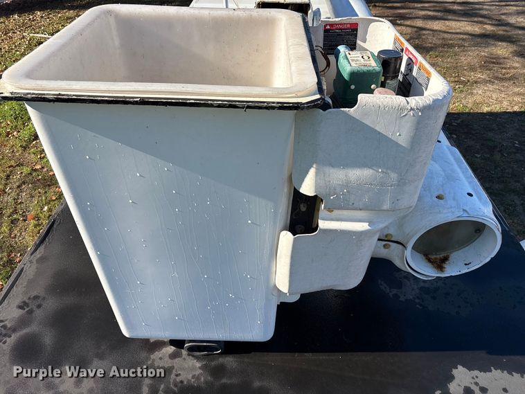 image for item YA1257 2016 Freightliner Business Class M2 forestry bucket truck