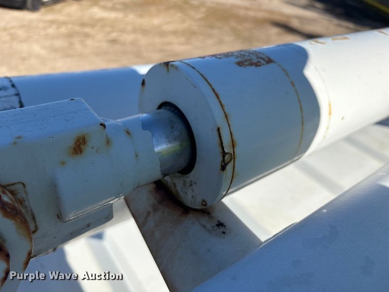 image for item YA1257 2016 Freightliner Business Class M2 forestry bucket truck