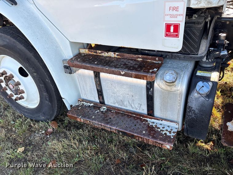 image for item YA1257 2016 Freightliner Business Class M2 forestry bucket truck