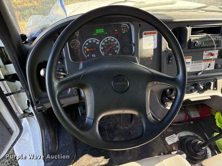 image for item YA1257 2016 Freightliner Business Class M2 forestry bucket truck