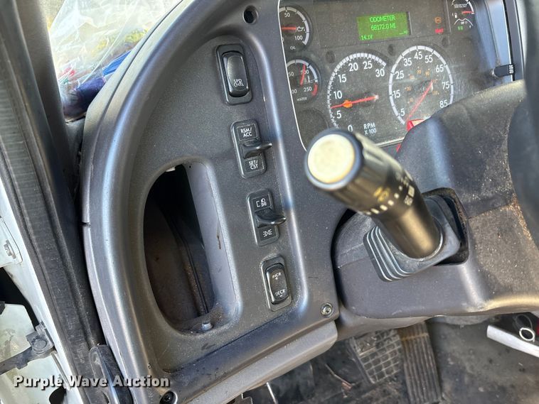 image for item YA1257 2016 Freightliner Business Class M2 forestry bucket truck