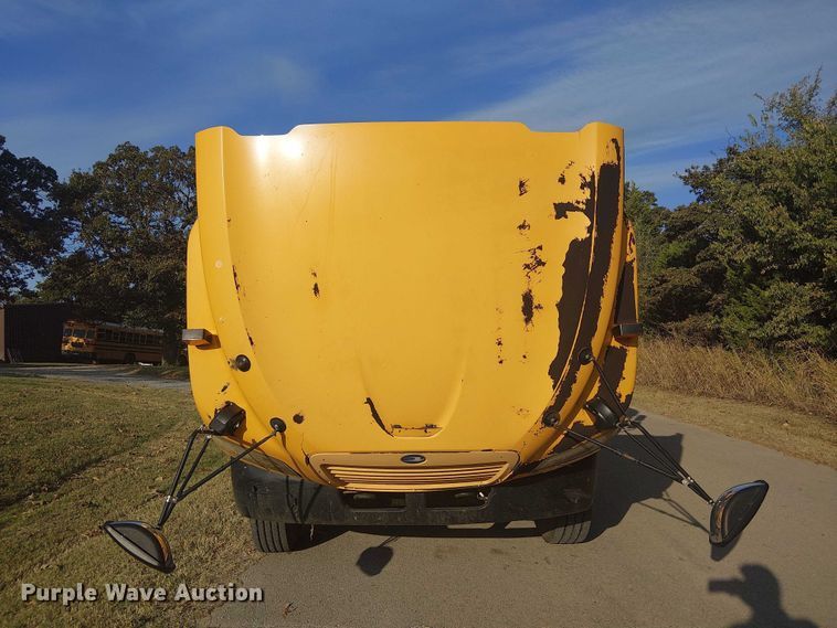 image for item DJ7851 2016 BlueBird Vison school bus