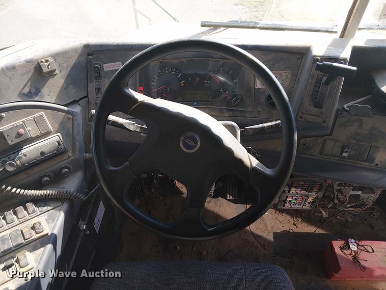 image for item DJ7852 2016 BlueBird Vison school bus