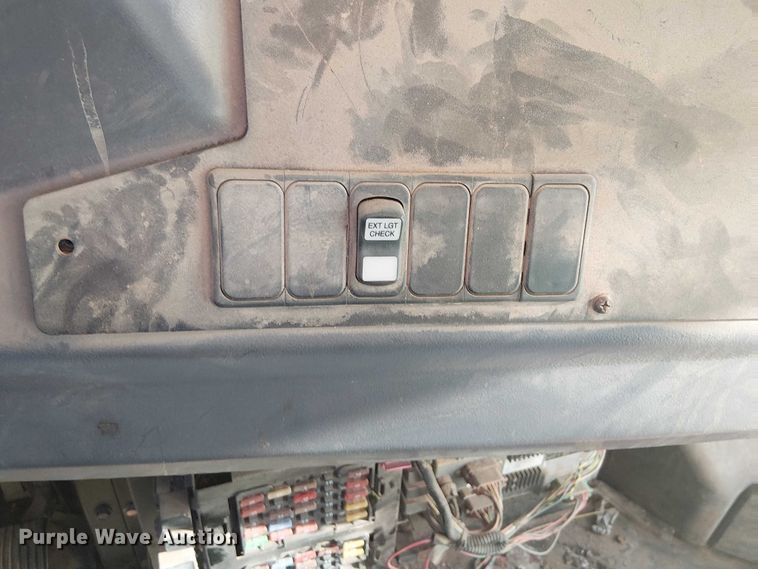 image for item DJ7852 2016 BlueBird Vison school bus