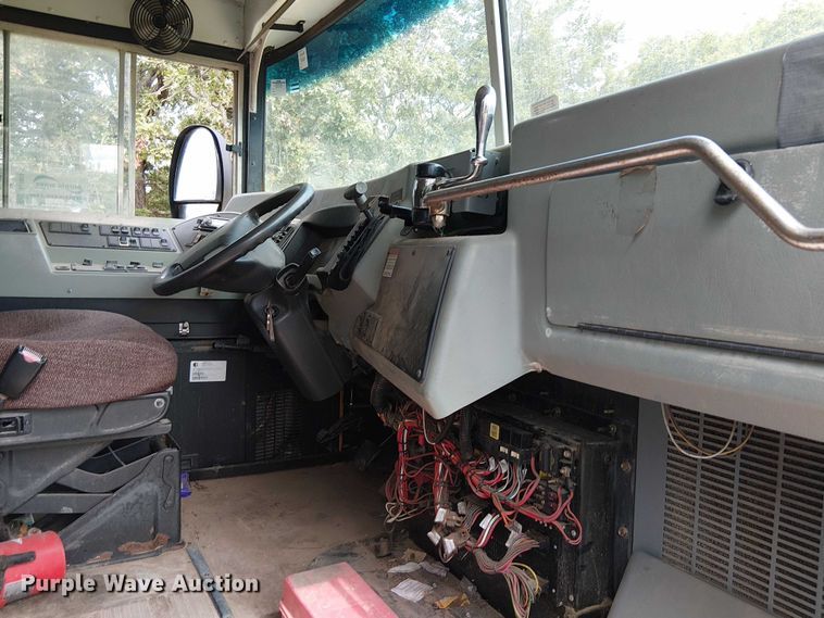 image for item DJ7853 2010 BlueBird Vison school bus