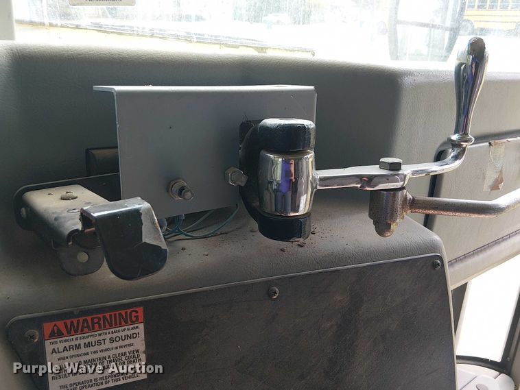 image for item DJ7853 2010 BlueBird Vison school bus