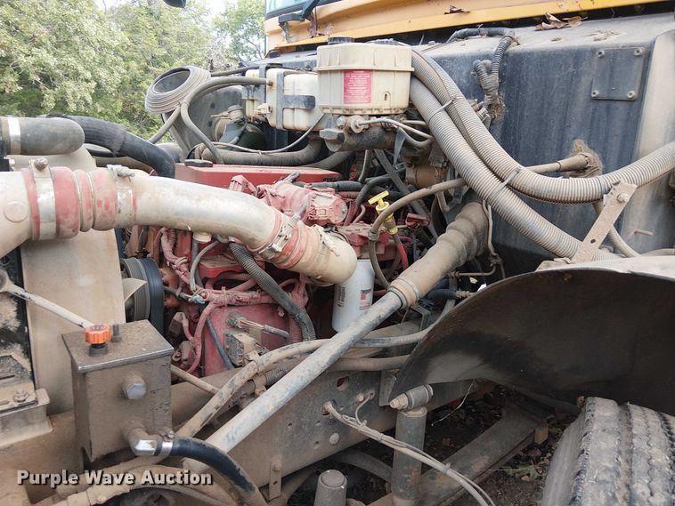 image for item DJ7853 2010 BlueBird Vison school bus