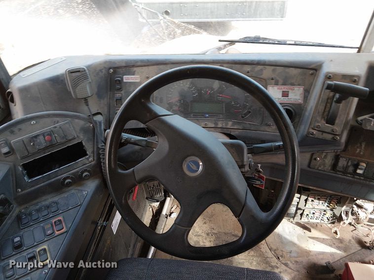 image for item DJ7854 2016 BlueBird Vision school bus