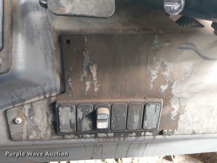 image for item DJ7854 2016 BlueBird Vision school bus