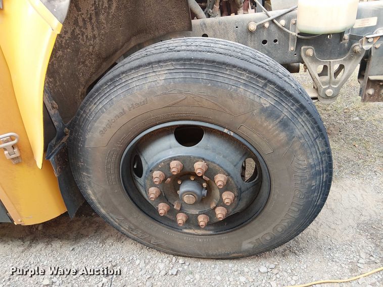 image for item DJ7854 2016 BlueBird Vision school bus