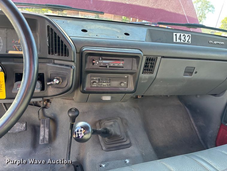 image for item DK0022 1990 Ford F350 brush fire truck