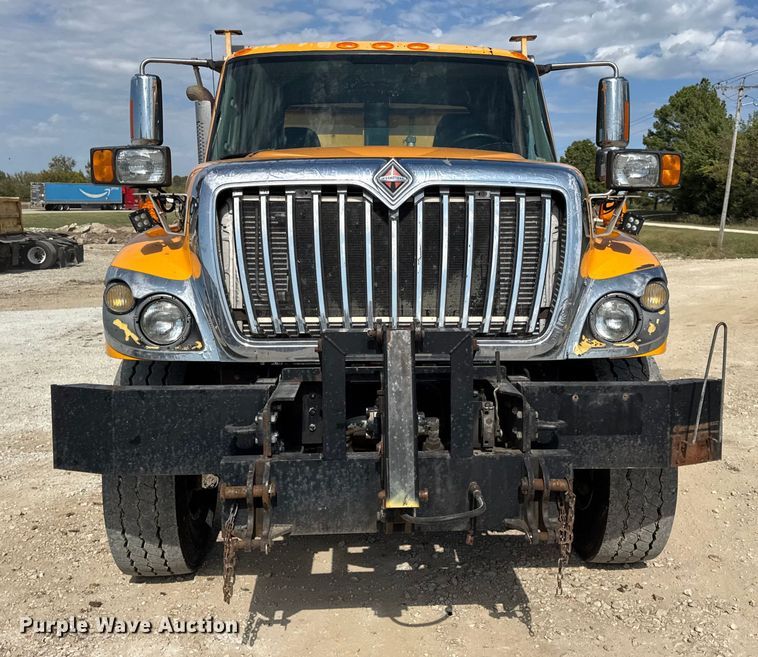 image for item DO2399 2011 International WorkStar 7500 dump truck