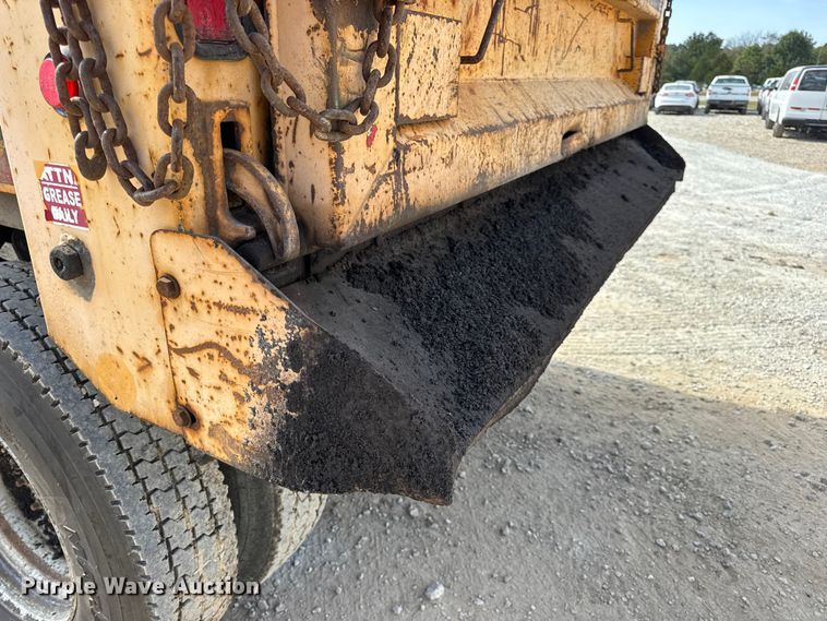 image for item DO2399 2011 International WorkStar 7500 dump truck