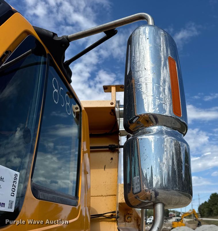 image for item DO2399 2011 International WorkStar 7500 dump truck