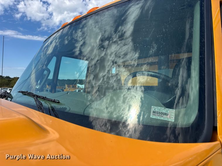 image for item DO2399 2011 International WorkStar 7500 dump truck