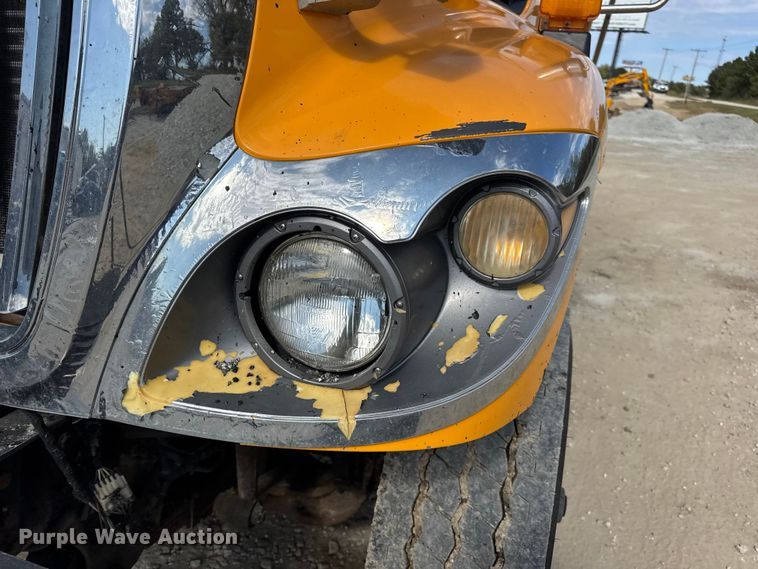 image for item DO2399 2011 International WorkStar 7500 dump truck