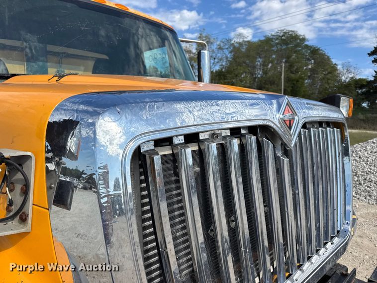 image for item DO2399 2011 International WorkStar 7500 dump truck