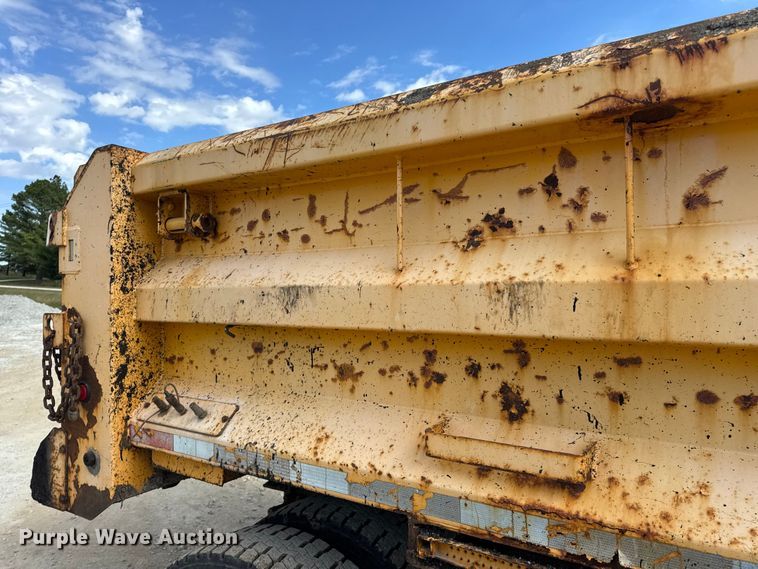 image for item DO2399 2011 International WorkStar 7500 dump truck