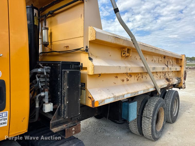 image for item DO2399 2011 International WorkStar 7500 dump truck