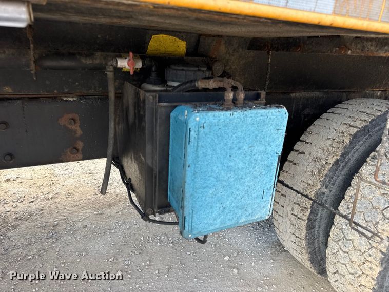 image for item DO2399 2011 International WorkStar 7500 dump truck